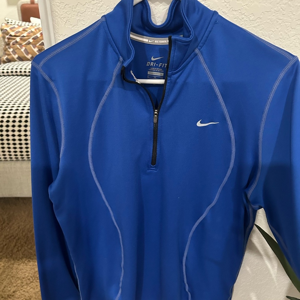 Nike half zip
Worn but still a lot of life left in it